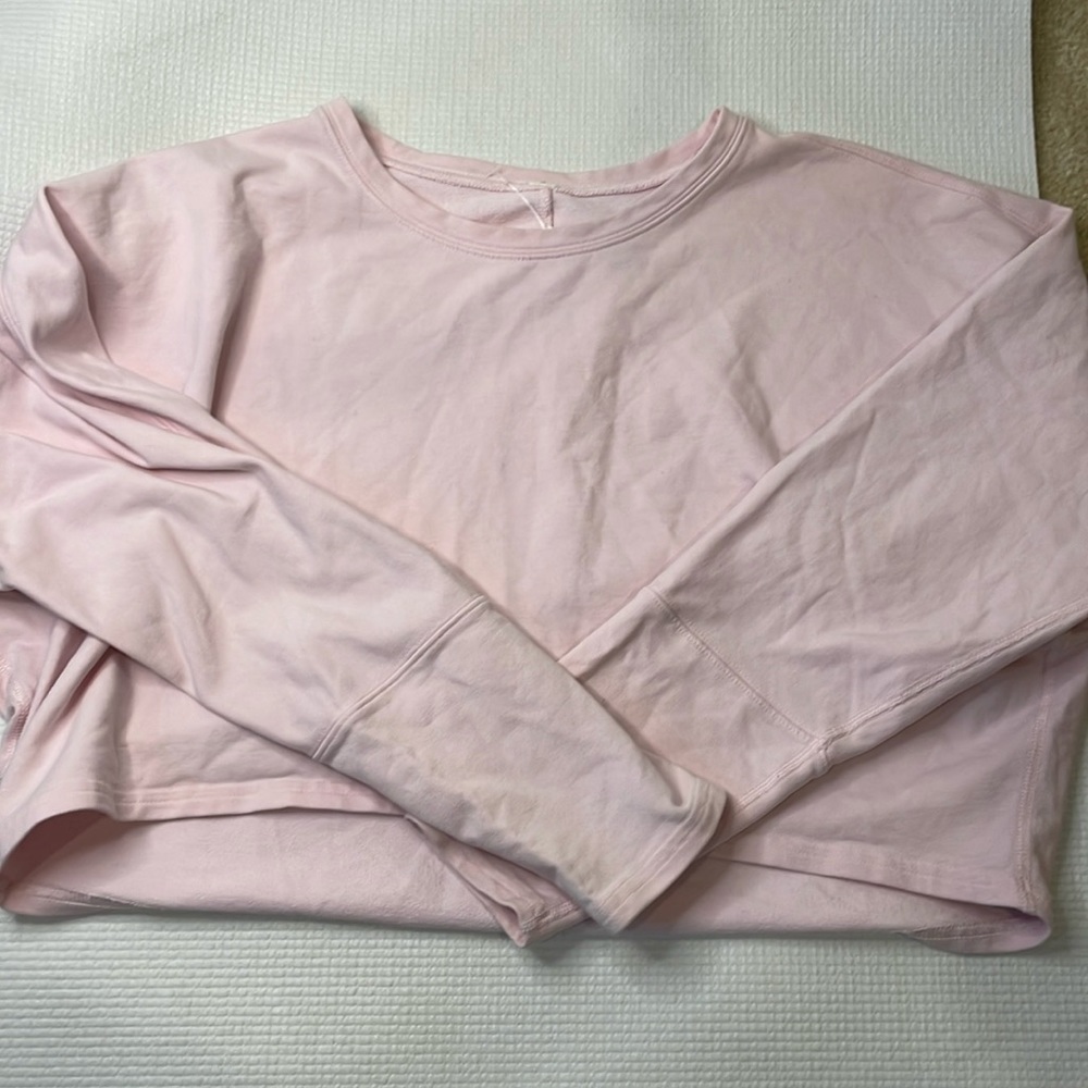 ✨CLEARANCE✨ Lululemon Pink Cropped Sweatshirt Sz S
